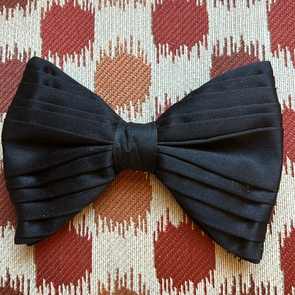 Vintage Sulka 1970’s Black Silk pleated Bow tie